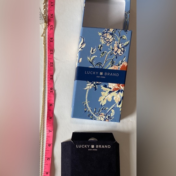 Lucky Brand 18" Chain Gold Filigree Teardrop Necklace New with Tag In Box - Picture 14 of 14